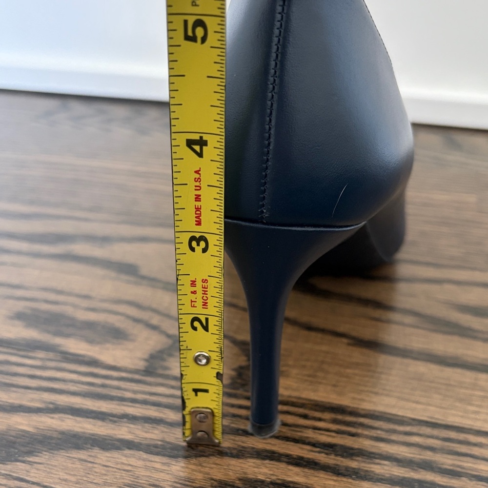 MICHAEL Michael Kors Navy Pointed Heels - Picture 9 of 10
